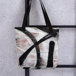 Graffiti Print Tote: Sturdy 15-inch Square Fabric Lined Handbag for Urban Art Lovers