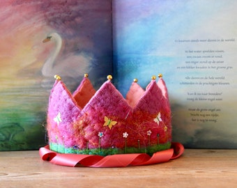 Waldorf inspired birthdaycrown of wool and felt, vilten verjaardag kroon van wol en vilt, Geburtstagkrone wolle und filz