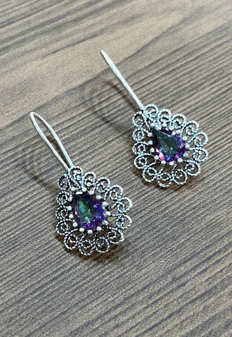 18K Gelbgold Gefüllt Damen Damen Ohrringe Mit Mystic Topas – 18K Gelbgold Gefüllt, Oval & Blau | Hängelohrringe 18K Gold Filled Ohrringe