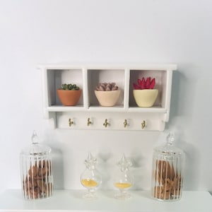 1:12 Scale Miniature Wall Shelf, 1/12 Doll House Accessories Wall Shelf