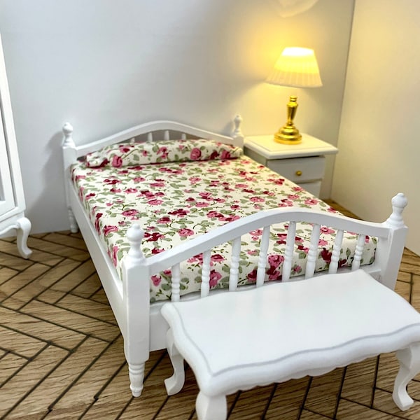 1:12 Scale Dollhouse Miniature White Queen Size Bed with Flower Mattress, 1/12 Doll House Furniture Bedroom Double Bed Frame