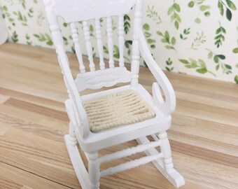 Mini Chaise Bercante En Bois Pour Maison De Poupée - Échelle 1:12 - Décoration Vintage Blanc - Cadeau Collectionneur Modélisme