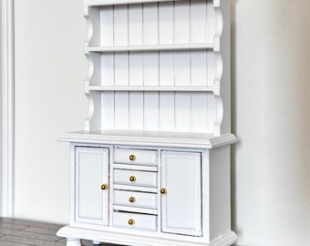 Mobiletto/libreria in miniatura bianco per casa delle bambole in scala 1:12