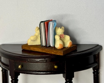 Set espositivo a forma di orso per libreria in miniatura per casa delle bambole 1:12, accessori per casa delle bambole 1/12, libri e supporti per libreria