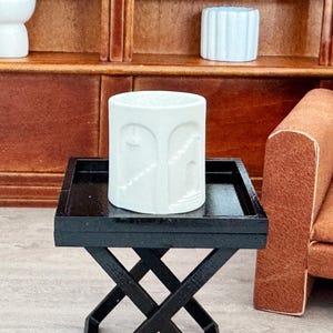1:12 Scale Dollhouse 3D Stairs Picture on Vase, 1/12 Doll House Decor Pot