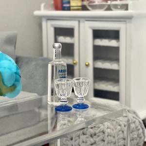 1:12 Scale Dollhouse Miniature Wine Bottle & Glasses Set