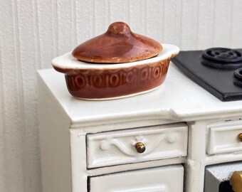 1:12 Dollhouse Miniature Oval Shaped Ceramic Pot W/Removable Lid-Cream ,1/12 Doll Play Kitchen Accessories Real-cookable Roast Bake Bowl