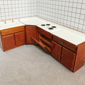 1:12 Scale Dollhouse Miniature Retro Style Kitchen Cabinets W/Openable Doors, 1/12 Dollhouse Furniture Kitchen Stove Sink Vanity Set