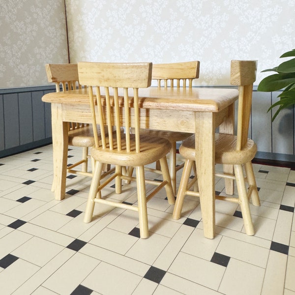 Lot de 5 chaises et table rectangulaires classiques miniatures pour maison de poupée 1:12, table à manger et chaises Windsor de meubles de cuisine pour poupée 1/12
