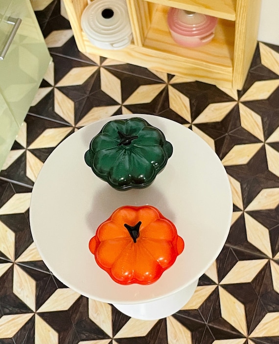 Dollhouse Miniature MAGNETIC "Cast Iron" Pumpkin Shaped Pot  , Magnetic Refrigerator Imitative Cooking Pan