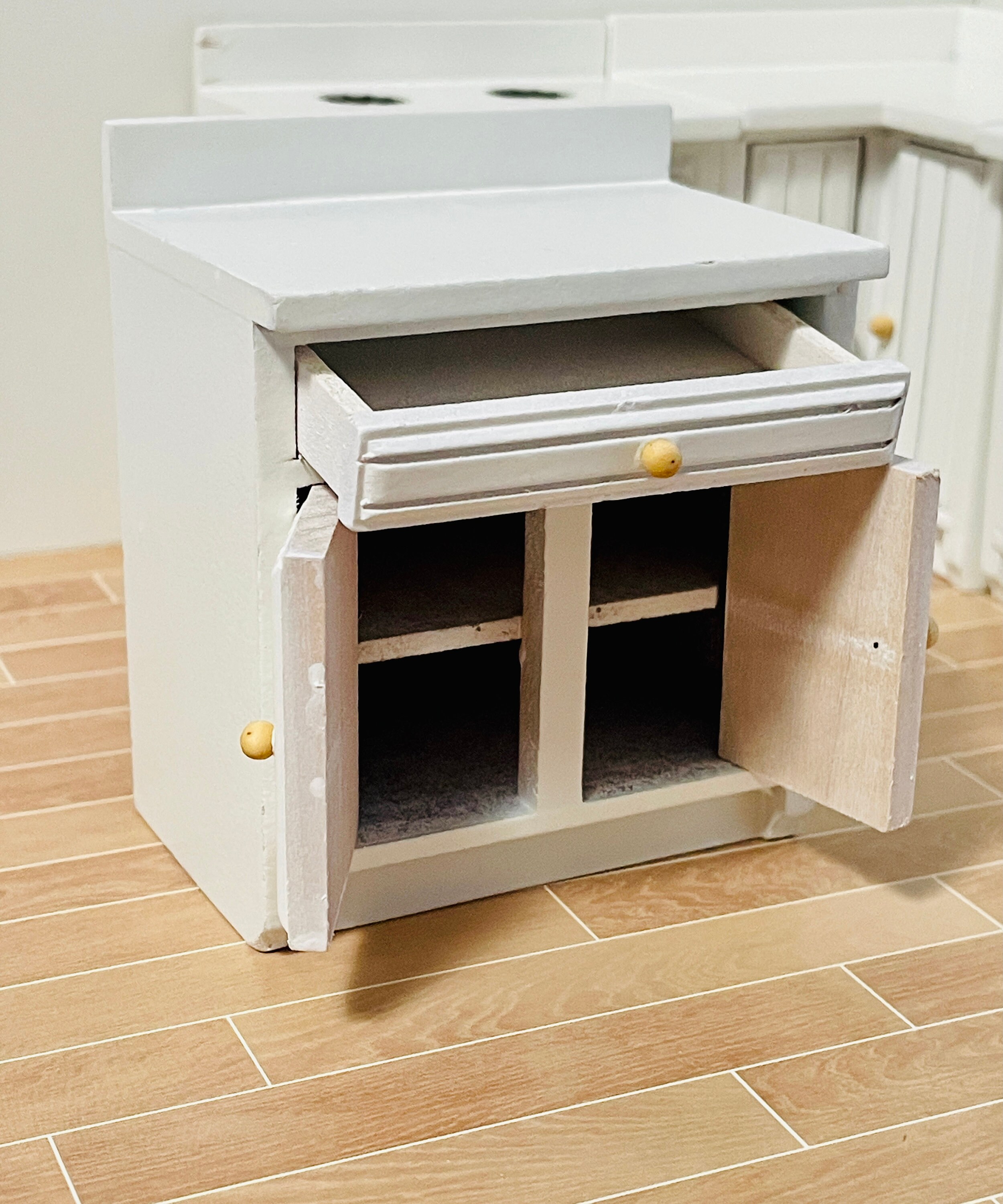 1/12スケール ミニチュア ホワイトキッチンセット、ドールハウス家具
