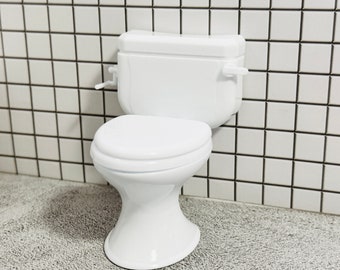 1:12 Dollhouse Miniature Washroom Toilet W/ Openable Seat, 1/12 Doll House Washroom Round Toilet（Plastic- Can't open fully 6.5cmx7.5cm)