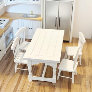 Ensemble table à manger et chaises miniatures en bois pour maison de poupée à l&#39;échelle 1:12 - Blanc, ensemble de chaises de cuisine teintées pour maison de poupée 1/12