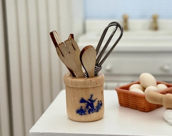 1:12 Scale Dollhouse 6PC Utensils, 1/12 Scaled Miniature Cooking Baking Tools and Holder