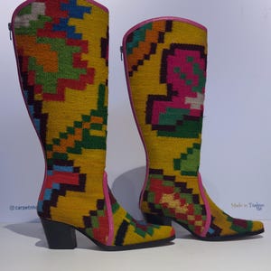 Us 9 -- Kilim Boots --Old Kilim Boots --Unique Boots --Size 9 US--Floral Kilim Boots --One of a Kind