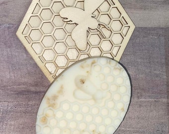 Creamy Goat Milk, Oatmeal and Honey Bee Soap