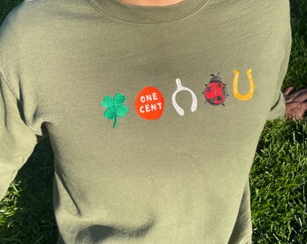 Haftowany sweter z okrągłym dekoltem Lucky Charms: jesienny sweter Cottagecore