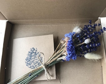 Letterbox Dried Wildflower Posy: Lavender, Statice, Seed Heads with Gift Box. Free 48hr postage