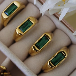 18K Gold Emerald Signet Ring WATERPROOF RING Rectangle Green Statement Ring May Birthday Ring Solitaire Ring Moms Gift Elegant Diamond Ring