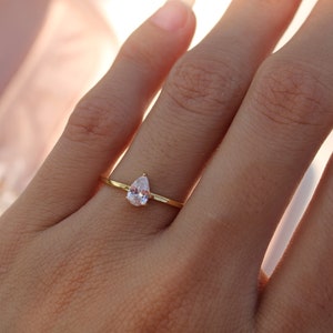 Dainty Simple Pear Ring Minimalist Classic Thin Tear Drop Diamond Ring Promise Ring Colorless Diamond Stone Gold Promise Ring For Her Zircon