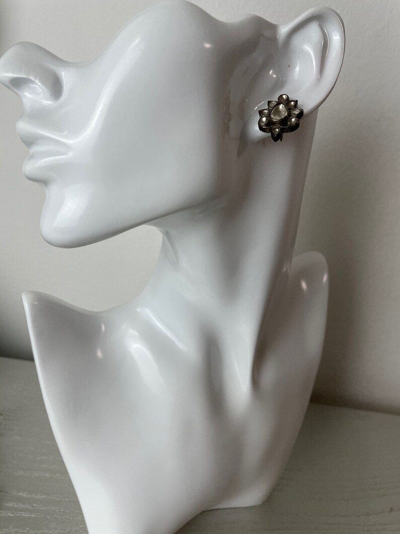 Women/'s Oxidized Sterling Silver Floral Stud Earrings with CZ .Beautiful Dreamy Antique Uncut Diamonds Flower Studs .925 Statement Earrings