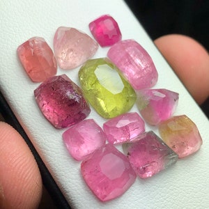 23 carats tourmaline rosecuts lot.