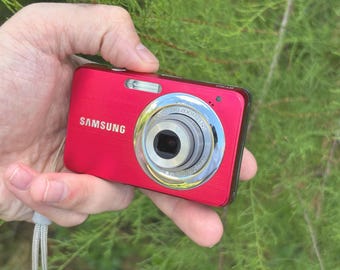 Very Popular Camera, Working, Cool, Samsung Digital Camera, Samsung ST30 Red, Camera, For beginners and profi, compact, Great gift