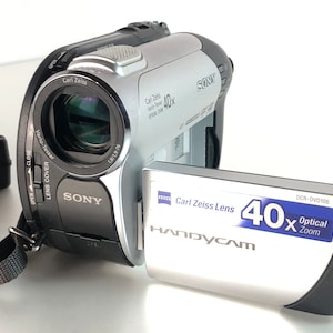 Sony video camera,In working order, a working digital ,video camera ,Sony DCR-DVD106, Handycam,Japan