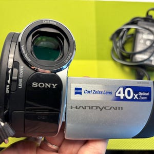 Sony video camera,In working order, a working digital ,video camera ,Sony DCR-DVD106E, Handycam,Japan