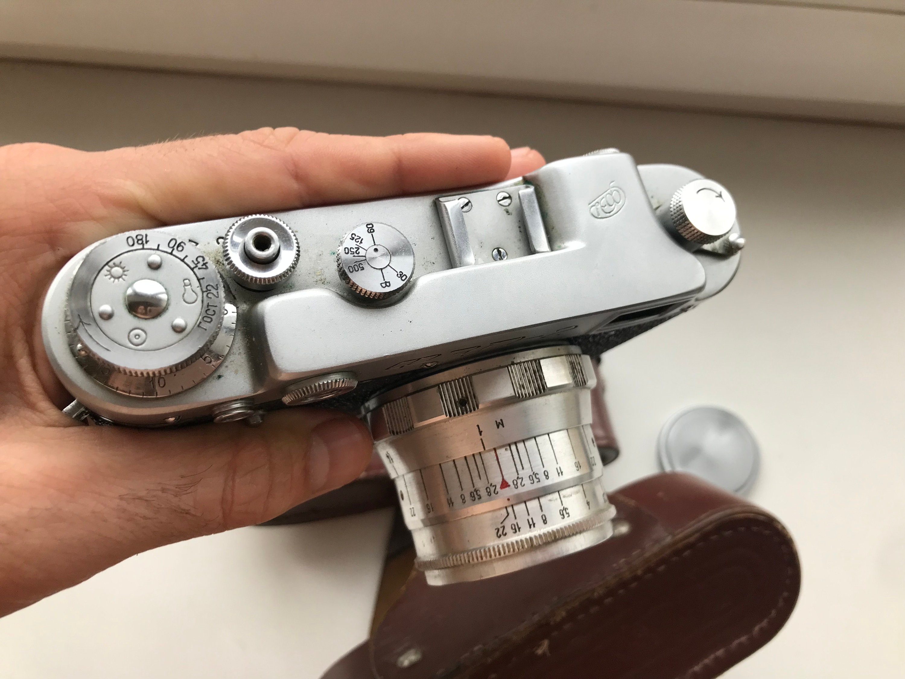 非常に珍しい、ビンテージカメラ FED 2、コレクター向けソビエトカメラ