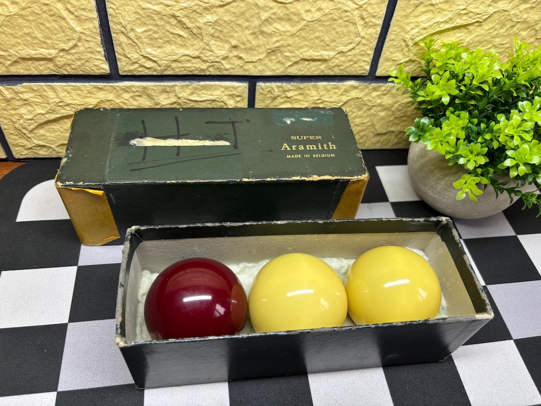 Billiard Ball Made of Bakelite Red White 3 Pcs SUPER Aramithvintage ...