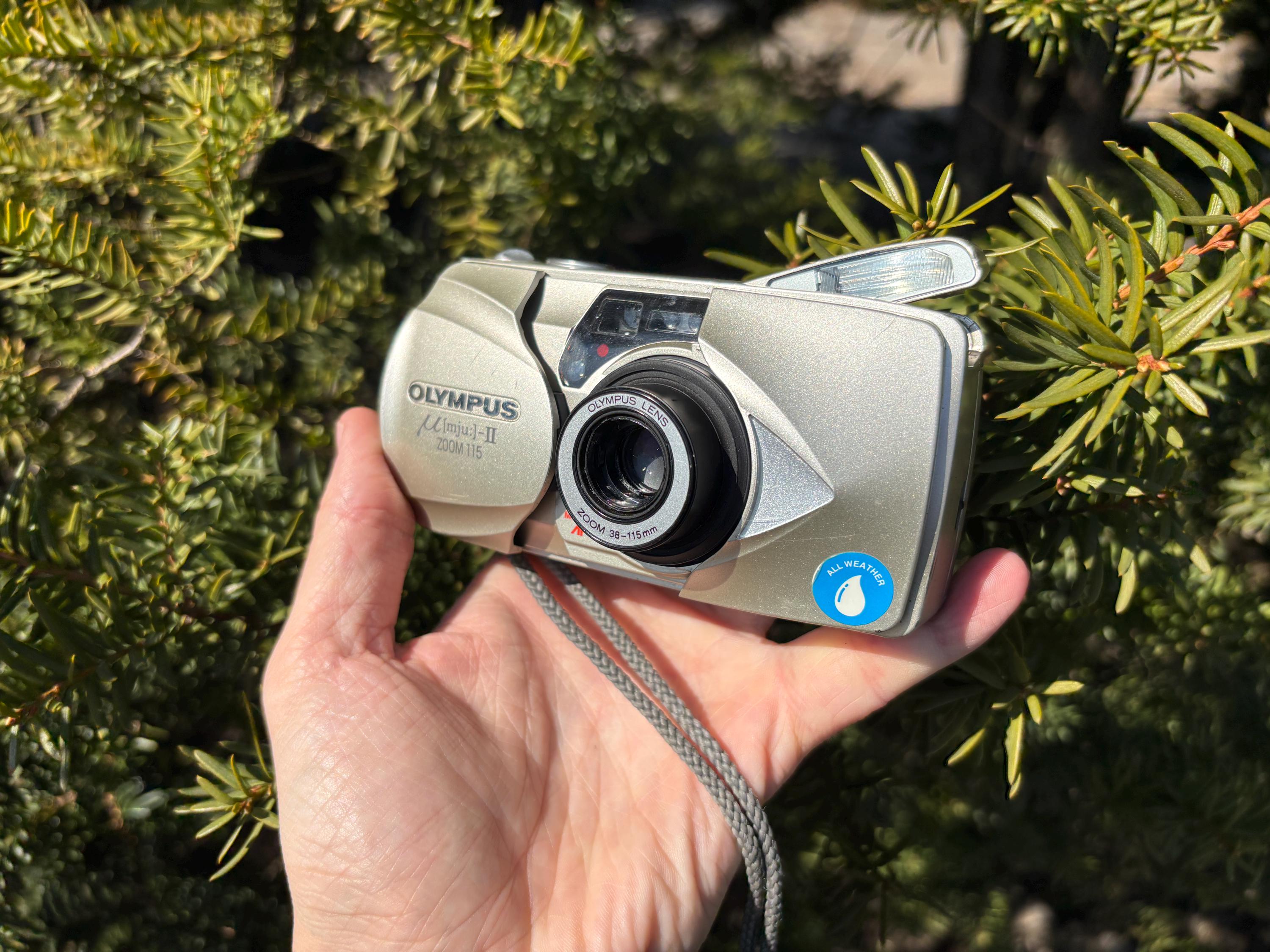 ジャンク品　OLYMPUS U[mju:] - II 115 DELUXE Olympus µ [mju:] II 115 Zoom | 35mm Film Camera Review & Test