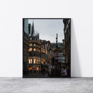 Streets of London by Night, Printable Wall Art, Digital Photography for Print, High Resolution Image, Gift for Holiday or Birthday