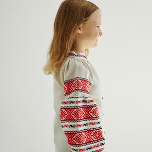 Girl peasant vyshyvanka blouse. Ukrainian cotton shirt for kids. IN STOCK zdjęcie 3