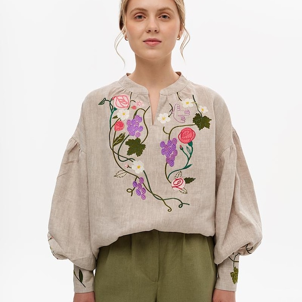 Bestickte Leinenbluse – Ukrainische Vyshyvanka “Rosen und Trauben” – Natural Flex – Boho Folk Top – Geschenk für Sie – Schiffe aus den USA