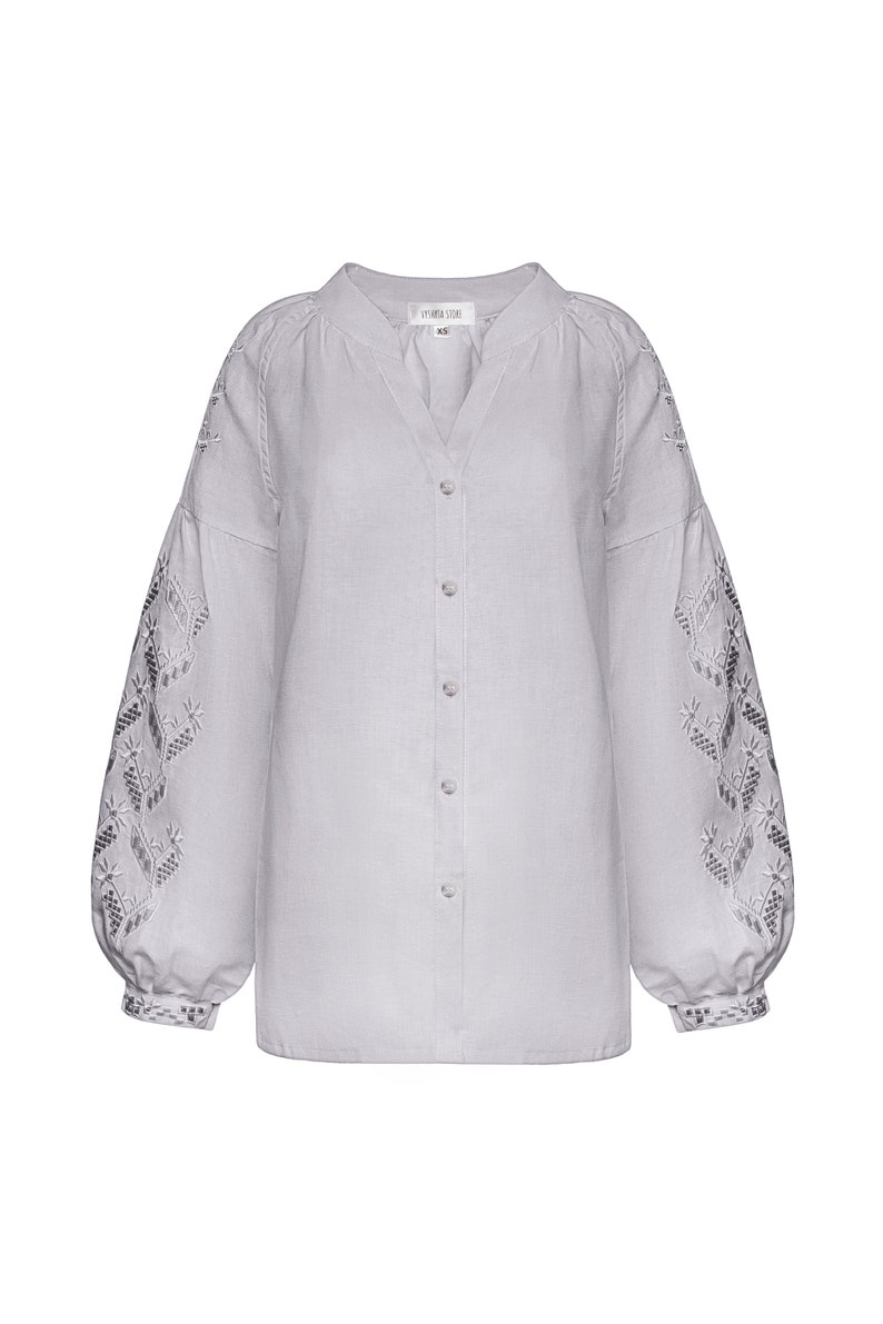 Ukrainian linen modern peasant vyshyvanka blouse. Motrya blouse in light gray image 5