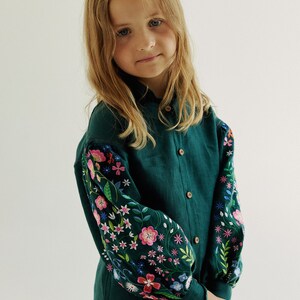 Forest green linen vyshyvanka blouse for girls. Ukrainian collar shirt for kids. IN STOCK image 9