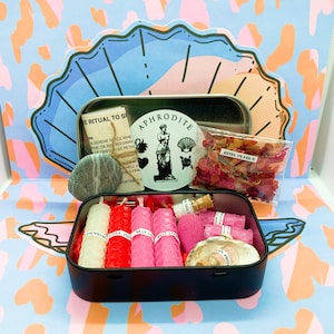 APHRODITE Pocket Altar, Goddess of Love & Beauty Travel Altar, BeesWax Hand-Rolled Candles, Sea Shell, Rose Quartz, Rose Petals, Flat Stone