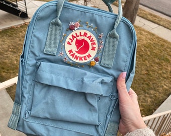 fjällräven kånken mini light blue Kanken Mini Handmade Embroidery | Made to Order | Customizable | Floral  Embroidery | Daisies | Backpack | Embroidery | Fjallraven Kanken