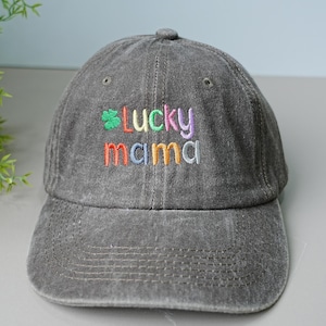 Boné de beisebol retrô bordado Lucky Mama, chapéu com letras coloridas bordadas, boné de beisebol ajustável com fecho, chapéu para mãe, bordado de trevo
