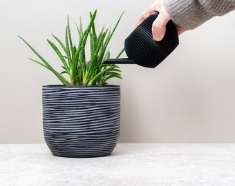 Gieter voor binnen met moderne textuur: 3D-geprinte houtlook