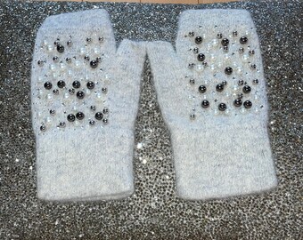 Gray Wool Gloves with Swarovski Crystal and Pearls