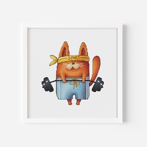 Op de afbeelding: Een oranje cartoonkat die blauwe shorts en een geel hoofdband met het woord "SPORT" draagt, tilt een halterstang met zwarte gewichten.
