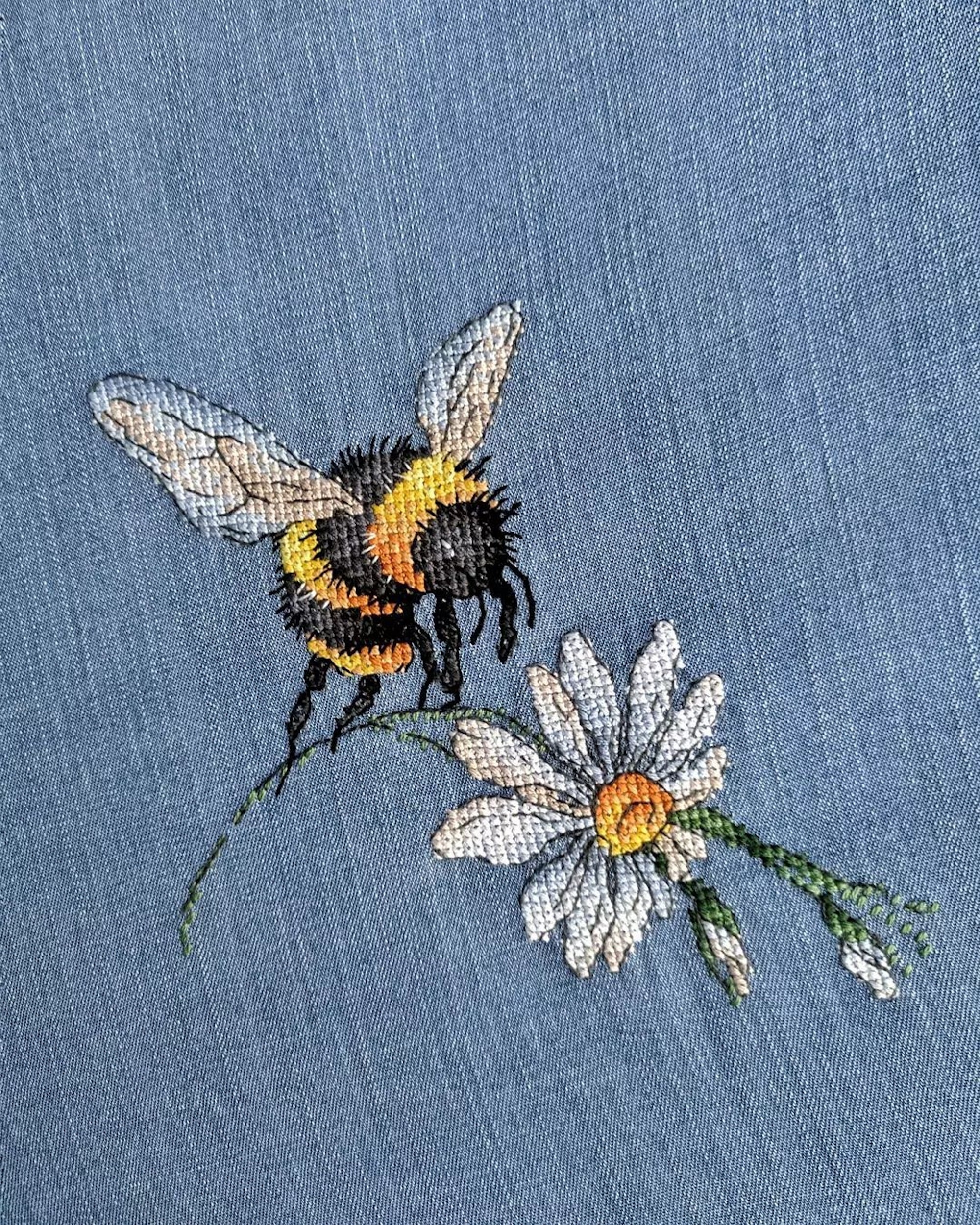 バンブルビーのクロスステッチパターンPDF、森の昆虫クロスステッチ