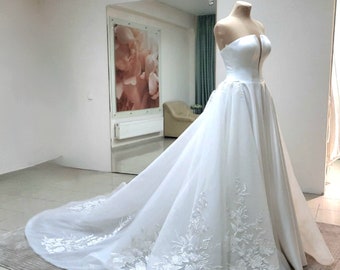 Lace overskirt, detachable  tulle skirt, wedding train