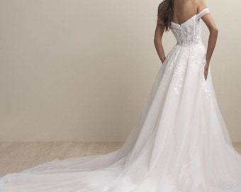 Detachable tulle bridal train embellished with lace around the waist of the overskirt, Detachable train, bridal overskirt