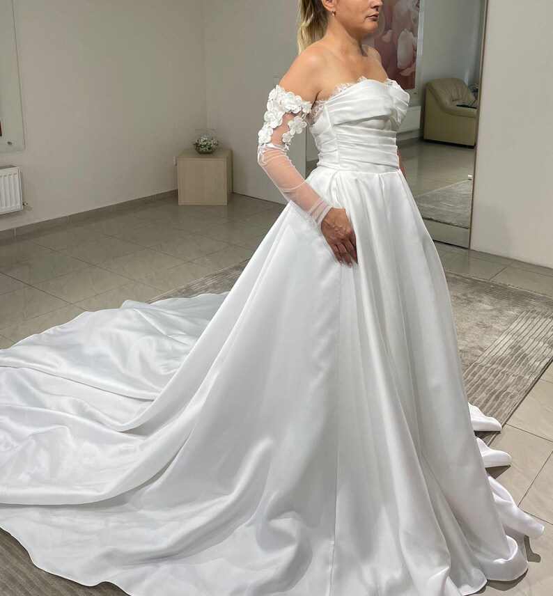 Detachable Bridal Sleeves: Handmade Tulle Bicep Sleeves with 3D Flowers image 4