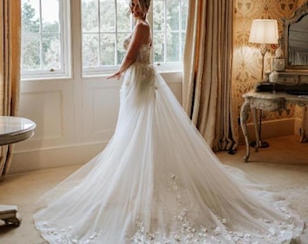 Lace Detachable Wedding Train: Tulle Bridal Overskirt