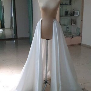 Satin off white overskirt with hooks