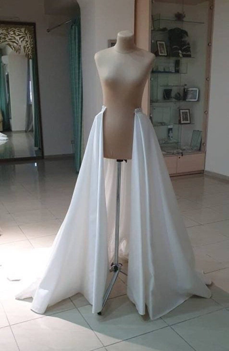 Satin off white overskirt with hooks